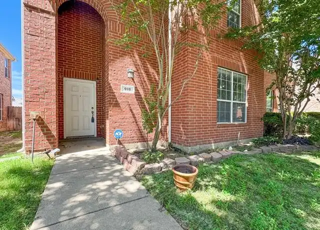 Property at 918 Jamie Dr, Grand Prairie, TX, 75052, 4 beds, 2.5 baths, [object Object]