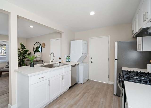 Photo of 240 Spring St, Paso Robles, CA 93446