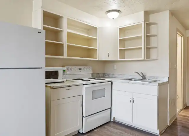 Property at 1740 N 5th Ave Unit B2, Pasco, WA, 99301, 1 bed, 1 bath, [object Object]