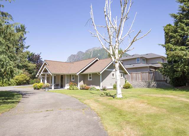 Photo of 565 SE 10th Pl, North Bend, WA 98045