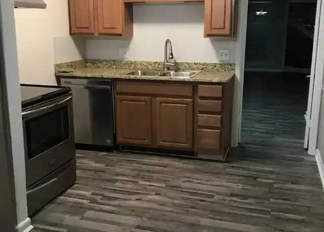 Property at 6155 E Mockingbird Ln, Dallas, TX, 75214, 1 bed, 1 bath, [object Object]