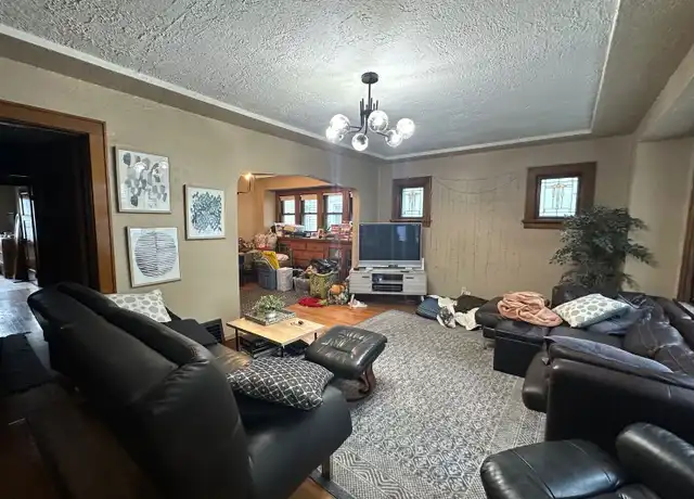 Property at 3270 S Springfield Ave, Milwaukee, WI, 53207, 2 beds, 1 bath, [object Object]
