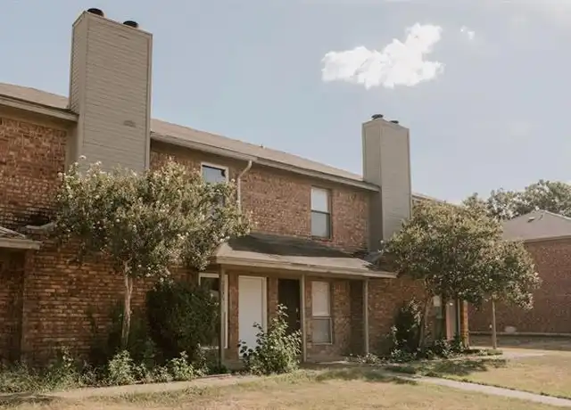 Property at 5835 Shadydell Dr, Fort Worth, TX, 76135, 2 beds, 1.5 baths, [object Object]