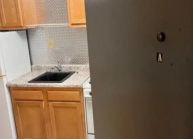 Property at 632 Howard Pl Unit A, Madison, WI, 53703, 2 beds, 1 bath, [object Object]