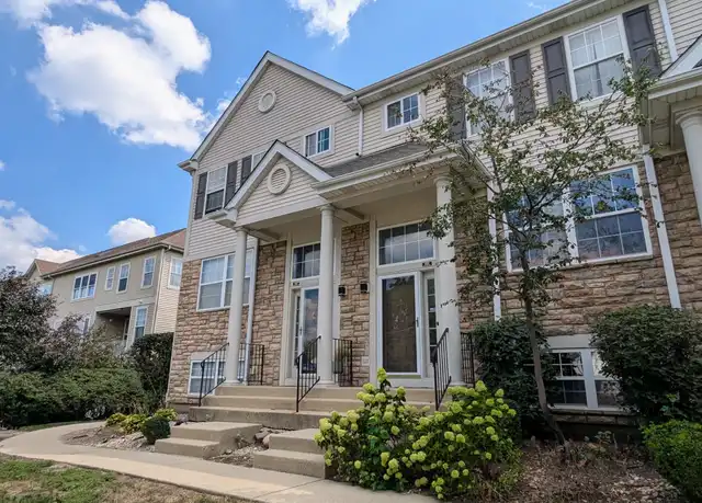 Property at 852 S Insignia Ct Unit 1, Palatine, IL, 60067, 3 beds, 2.5 baths, [object Object]