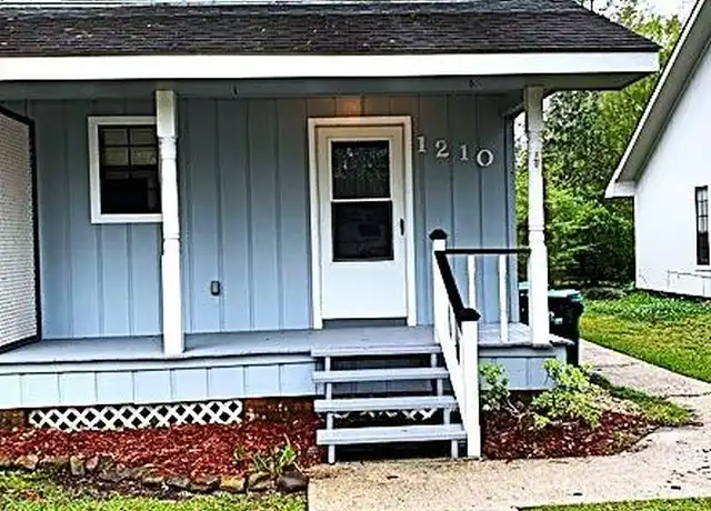 Property at 1210 Livingston St, Mandeville, LA, 70448, 2 beds, 1.5 baths, [object Object]