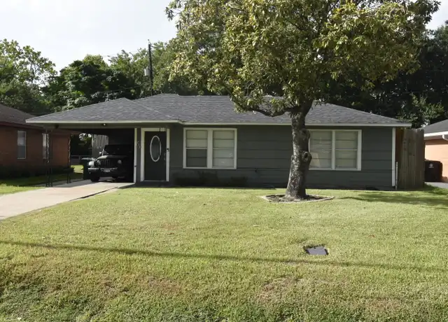 Property at 715 E 43rd St, Houston, TX, 77022, 3 beds, 2 baths, [object Object]