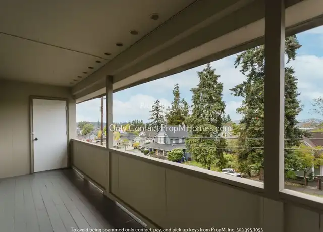 Property at 716 9th St, Oregon City, OR, 97045, 2 beds, 1 bath, [object Object]