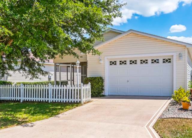 Photo of 2442 Southern Oak St, The Villages, FL 32162