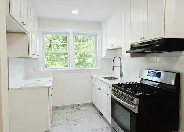 Property at 328 Shaler Blvd Unit 1ST FL, Ridgefield, NJ, 07657, 1 bed, 1 bath, [object Object]