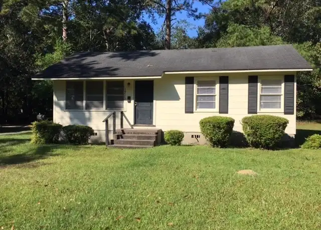 Property at 1710 Clover Dr, Valdosta, GA, 31602, 2 beds, 1 bath, [object Object]