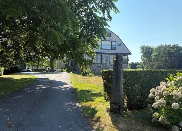 Property at 438 Wolcott Ave #2, Middletown, RI, 02842, 1 bed, 1 bath, [object Object]