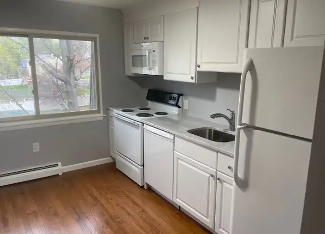 Property at 818 Pine St Unit 12, Bristol, CT, 06010, 2 beds, 1 bath, [object Object]