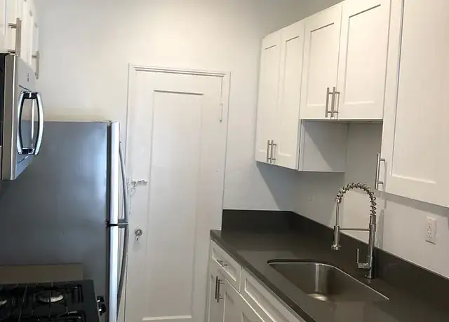 Photo of 323 E Lomita Ave, Glendale, CA 91205