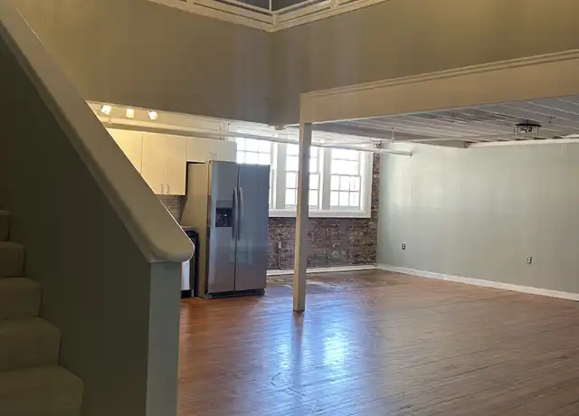 Property at 125 Oak St Unit 1-406, Hot Springs, AR, 71901, 3 beds, 1.5 baths, [object Object]