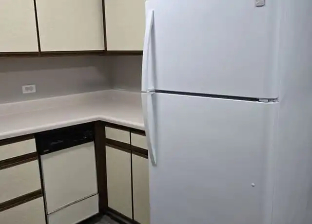Property at 607 S Main St, Wauconda, IL, 60084, 2 beds, 1 bath, [object Object]