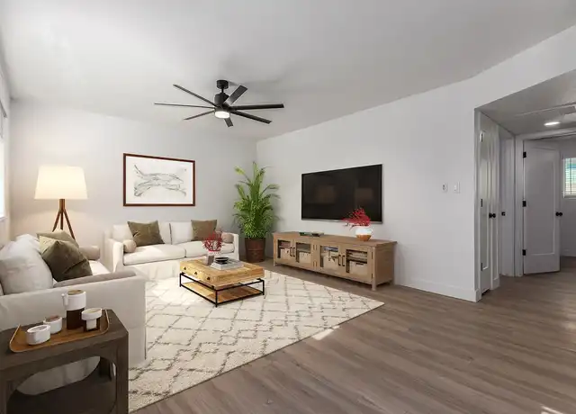 Property at 4410 N 14th St, Phoenix, AZ, 85014, 2 beds, 1 bath, [object Object]