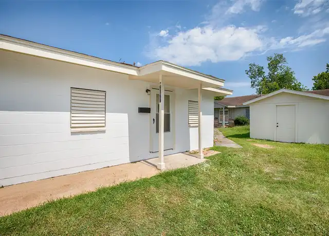 Property at 2020 Rosalee St, La Marque, TX, 77568, 2 beds, 1 bath, [object Object]