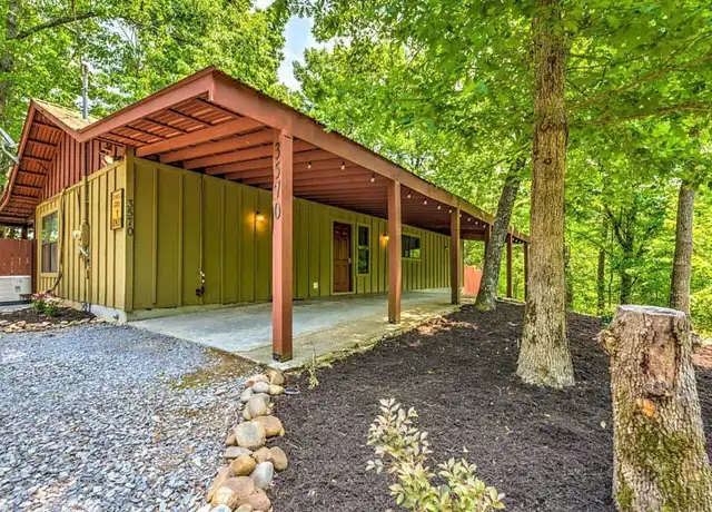 Property at 3570 Old Mountain Rd Unit 2, Sevierville, TN, 37876, 2 beds, 2 baths, [object Object]