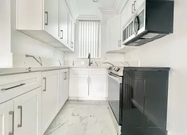Property at 6042 Fulton Ave Unit 6060-04, Van Nuys, CA, 91401, 2 beds, 1.5 baths, [object Object]