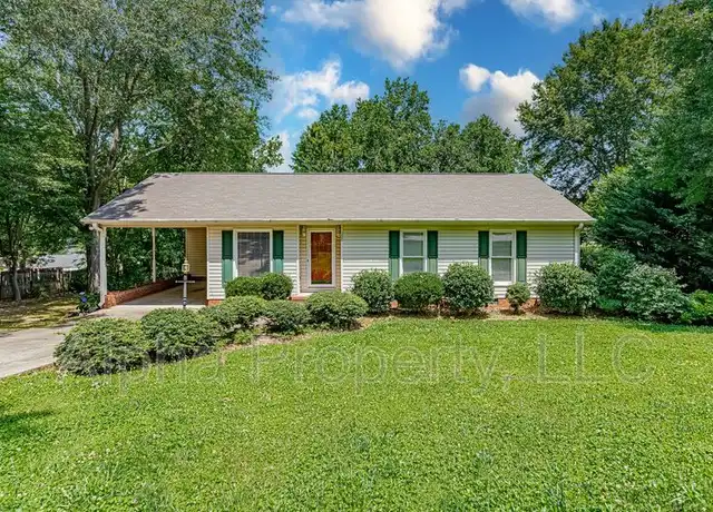 Property at 300 Indian Trl, Taylors, SC, 29687, 3 beds, 2 baths, [object Object]