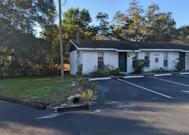 Property at 37232 Clinton Ave, Dade City, FL, 33525, 1 bed, 1 bath, [object Object]
