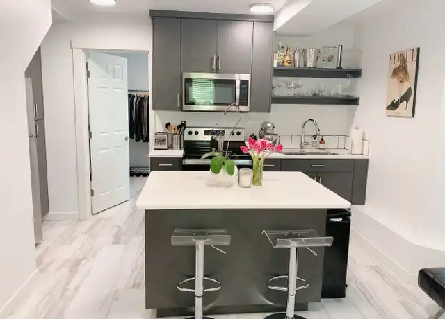 Property at 828 N Garden St Unit 101, Bellingham, WA, 98225, 3 beds, 1 bath, [object Object]