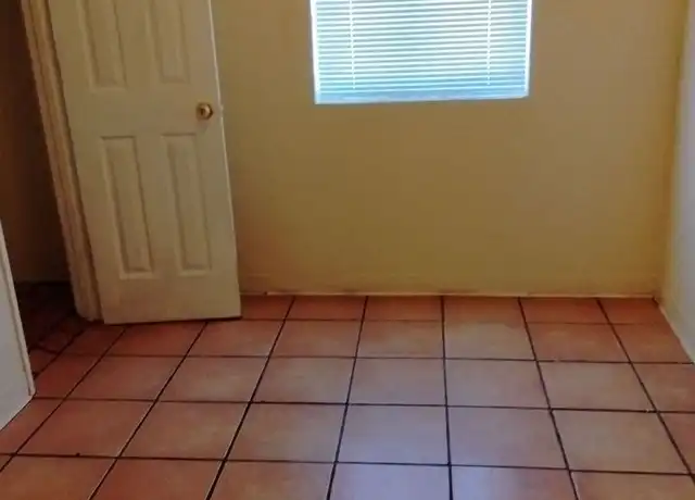 Property at 208 Mescalero Rd NW Unit 10, Albuquerque, NM, 87107, 1 bed, 1 bath, [object Object]