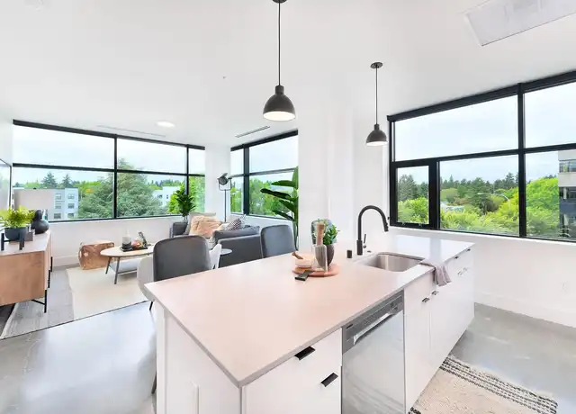 Property at Angelo Tower - 330 E Mill Plain Blvd, Vancouver, WA, 98660, 2 beds, 2 baths, [object Object]