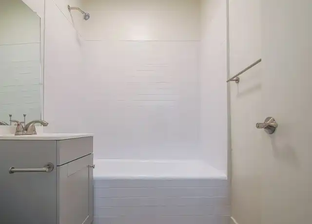 Property at Longine - 520 S Mariposa Ave, Los Angeles, CA, 90020, 0-1 beds, 1 bath, [object Object]