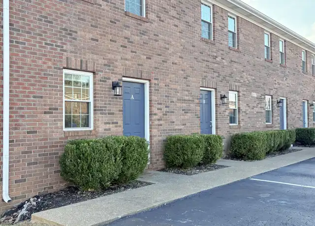 Property at 121 Hillridge Ct Unit B, Bowling Green, KY, 42101, 2 beds, 1.5 baths, [object Object]