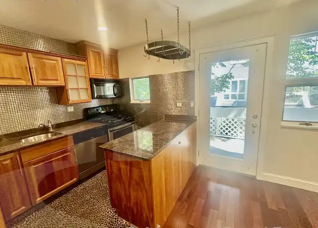 Property at 4 Fort Washington Pl, Cambridge, MA, 02139, 2 beds, 1.5 baths, [object Object]