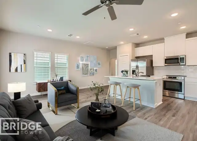 Property at 422 S Centro Cir, Conroe, TX, 77385, 3 beds, 2.5 baths, [object Object]
