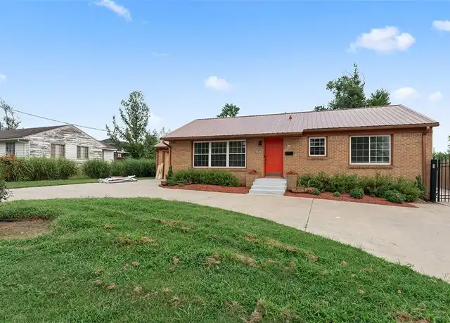 Property at 1414 W Cypress St Unit 102, Rogers, AR, 72758, 3 beds, 1 bath, [object Object]