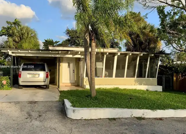 Property at 108 SE 10th Ave, Pompano Beach, FL, 33060, 2 beds, 1 bath, [object Object]