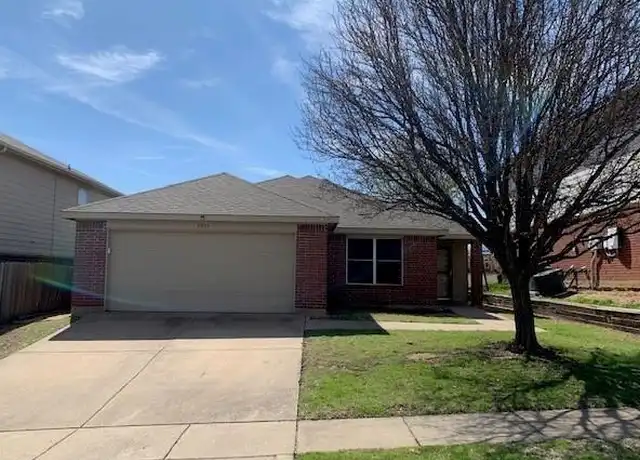 Property at 9929 Blue Bell Dr, Fort Worth, TX, 76108, 3 beds, 2 baths, [object Object]
