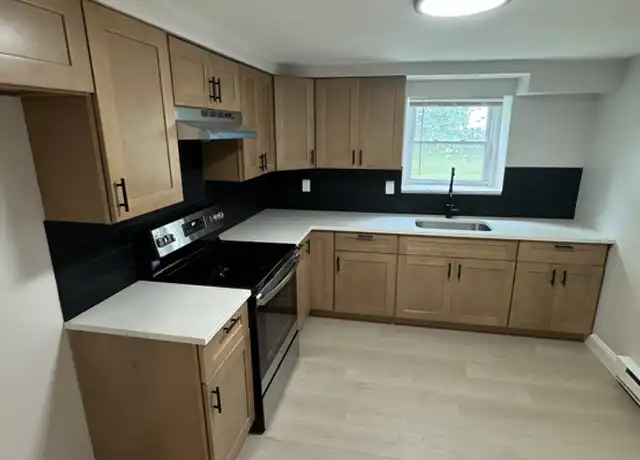 Property at 703 E Hamilton St Unit 2, Allentown, PA, 18109, 2 beds, 2 baths, [object Object]