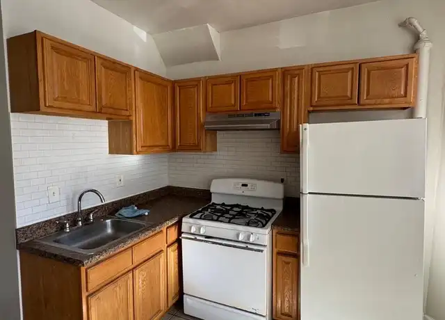 Property at 1873 Stratford Ave Unit 14, Bridgeport, CT, 06607, 2 beds, 1 bath, [object Object]