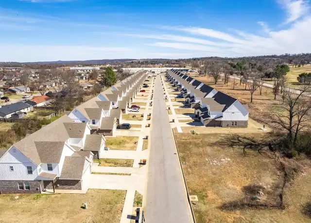 Property at 1714 Linwood Dr Unit 1817B, Greenwood, AR, 72936, 2 beds, 2.5 baths, [object Object]