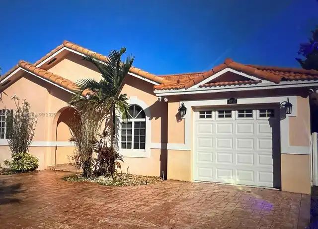 Property at 8915 NW 164th St Unit 8915, Miami Lakes, FL, 33018, 4 beds, 3 baths, [object Object]