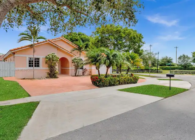 Property at 8915 NW 164th St Unit 8915, Miami Lakes, FL, 33018, 4 beds, 3 baths, [object Object]