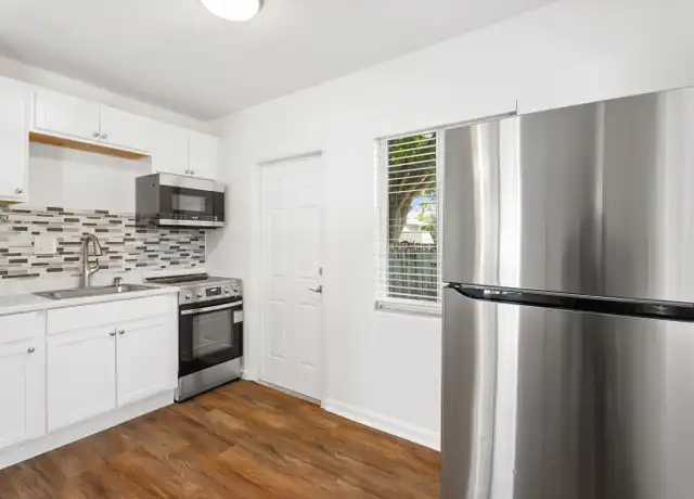 Property at 402 57th St Unit 402, West Palm Beach, FL, 33407, 1 bed, 1 bath, [object Object]