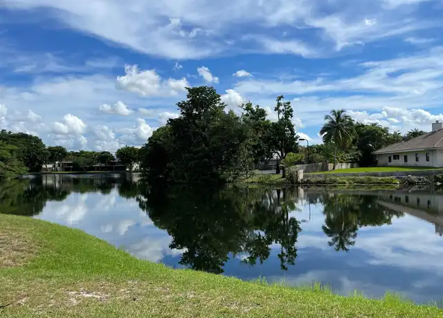 Property at 220 Wimbledon Lake Dr, Plantation, FL, 33324, 3 beds, 2 baths, [object Object]