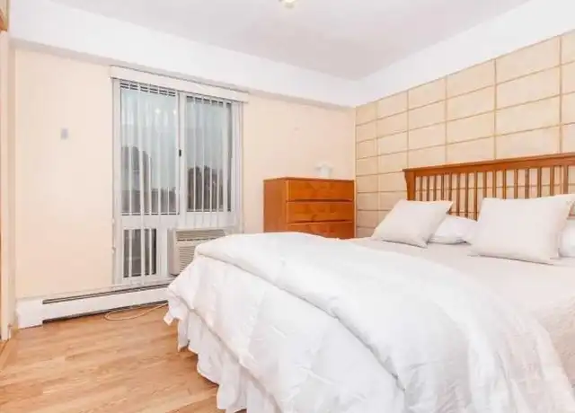 Property at 8 Trowbridge St, Cambridge, MA, 02138, 3 beds, 1 bath, [object Object]