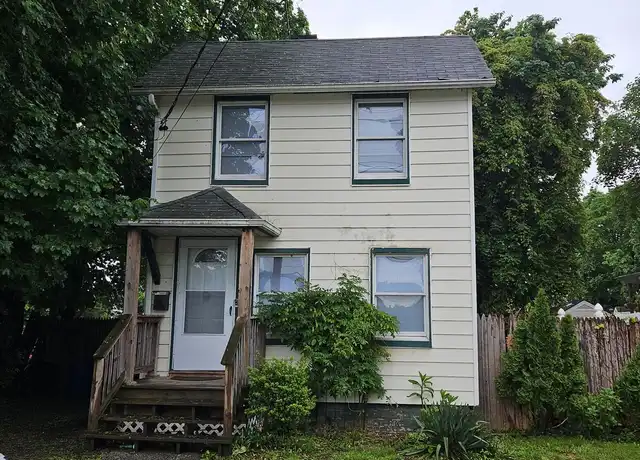 Property at 64 Bayside Ave, Oyster Bay, NY, 11771, 2 beds, 1 bath, [object Object]