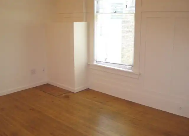 Property at 5043 18th Ave NE Unit 2-C, Seattle, WA, 98105, 1 bed, 4 baths, [object Object]