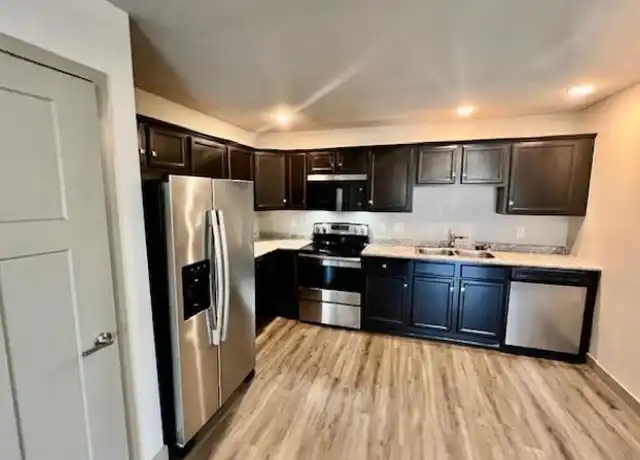 Property at 5605 N Withershin Pt, Peoria, IL, 61615, 2 beds, 2 baths, [object Object]