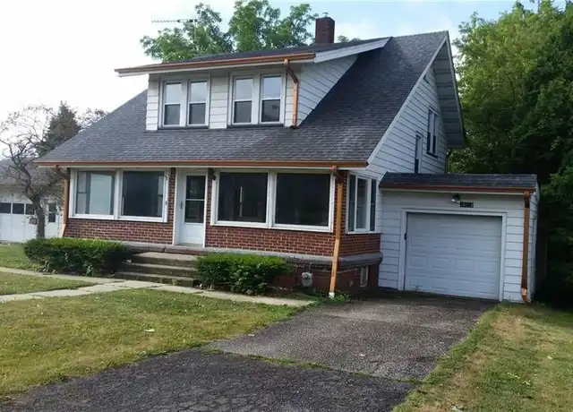 Property at 16117 E High St, Middlefield, OH, 44062, 3 beds, 3 baths, [object Object]