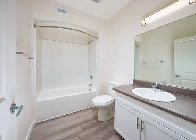 Photo of 1743, CA 93535