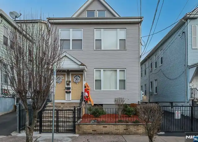 Property at 415 E 28th St Unit 3, Paterson, NJ, 07514, 2 beds, 1 bath, [object Object]